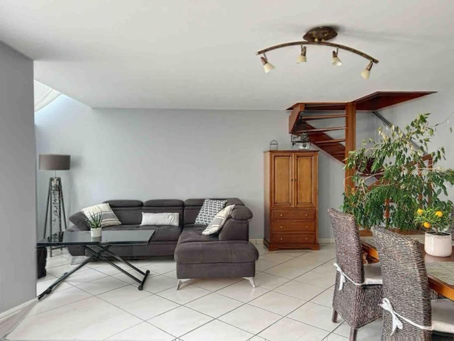 Le Capucine - Rive De Compiegne Apartamento Exterior foto