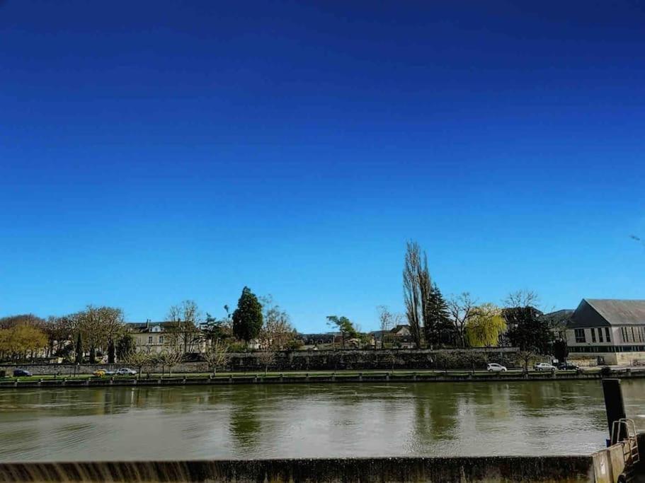Le Capucine - Rive De Compiegne Apartamento Exterior foto